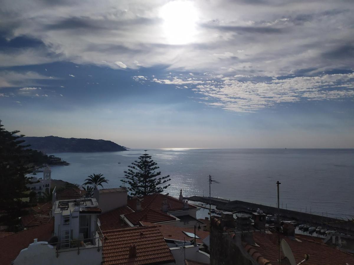 La Terrazza Bed and Breakfast Bordighera Εξωτερικό φωτογραφία