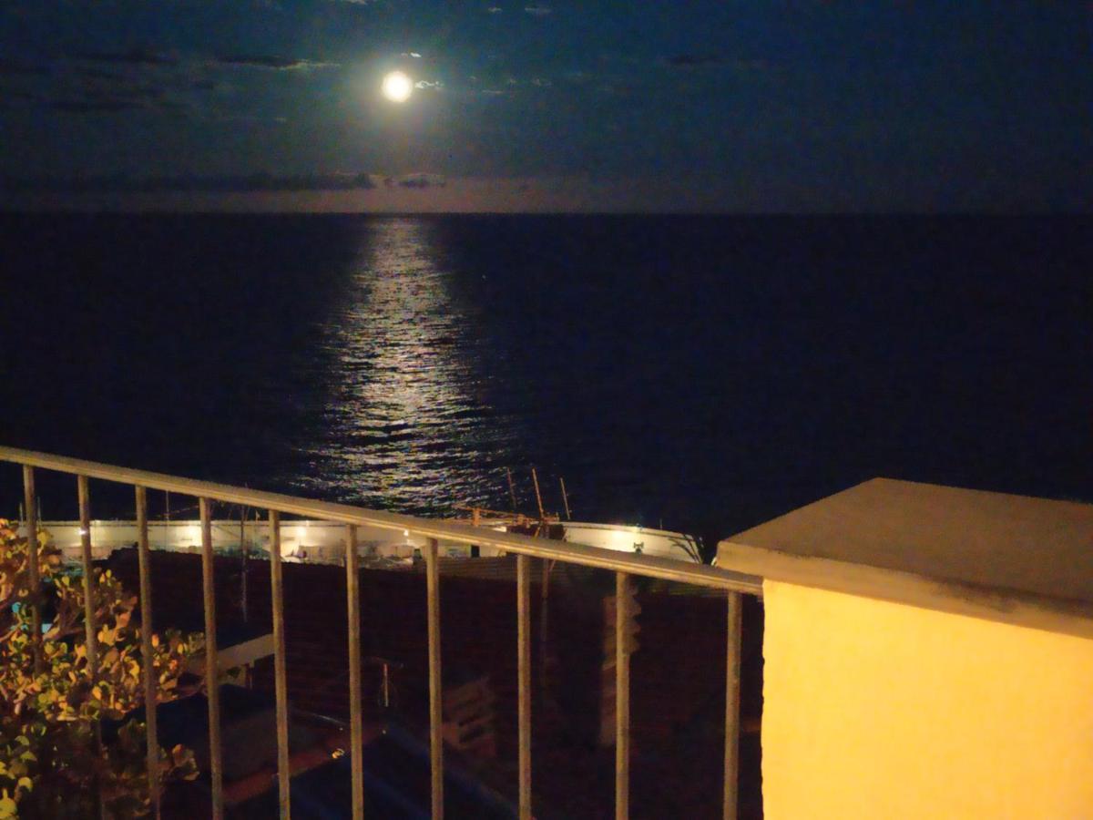 La Terrazza Bed and Breakfast Bordighera Εξωτερικό φωτογραφία