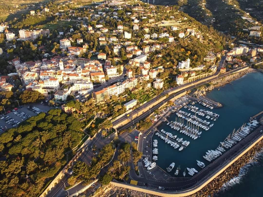 La Terrazza Bed and Breakfast Bordighera Εξωτερικό φωτογραφία
