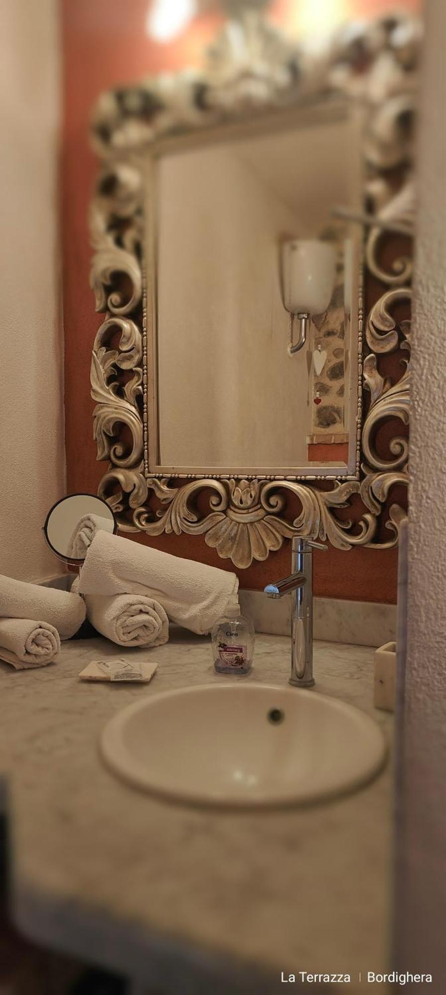 La Terrazza Bed and Breakfast Bordighera Εξωτερικό φωτογραφία