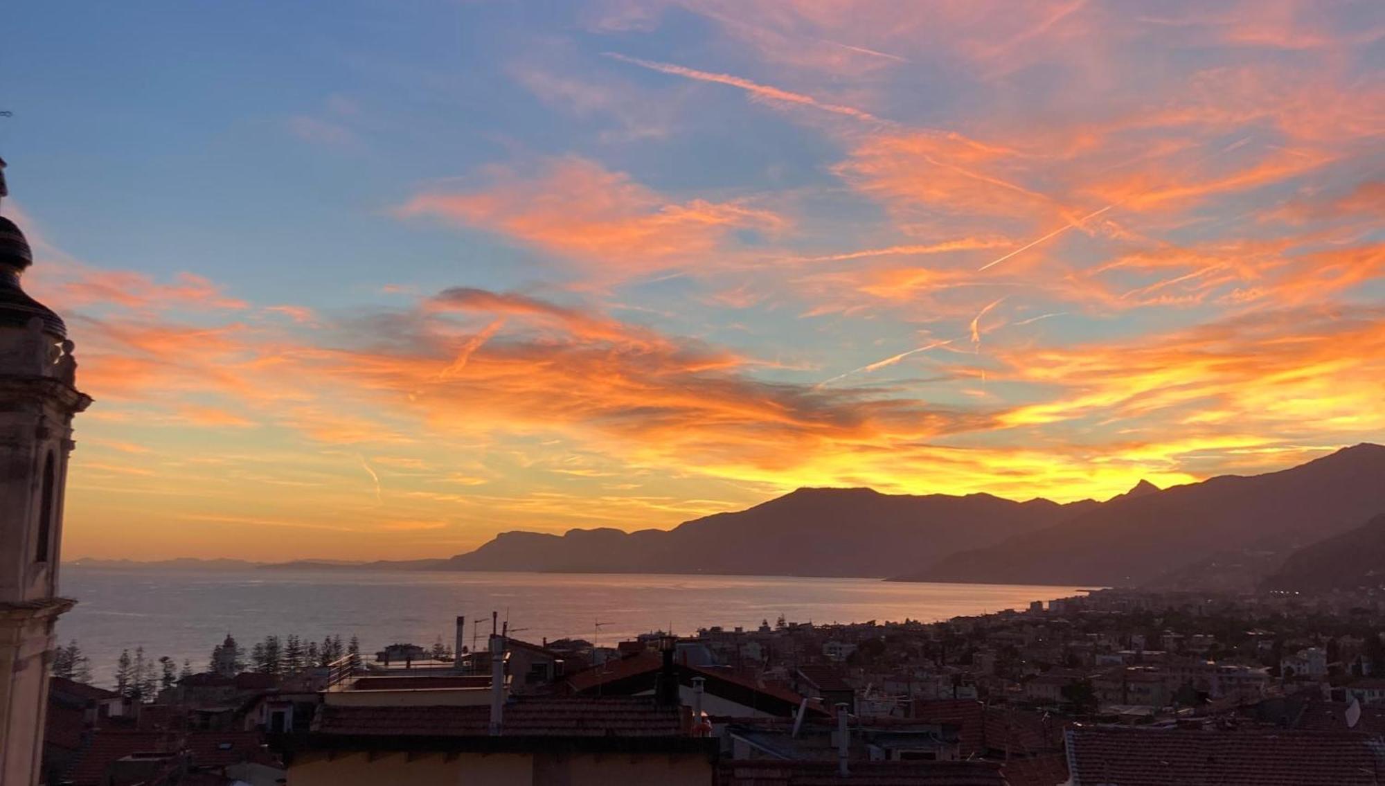 La Terrazza Bed and Breakfast Bordighera Εξωτερικό φωτογραφία