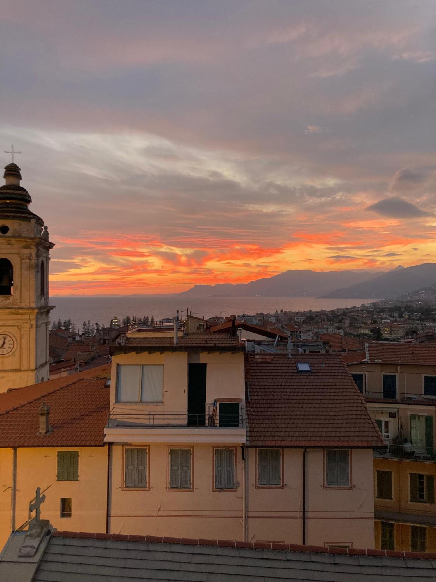 La Terrazza Bed and Breakfast Bordighera Εξωτερικό φωτογραφία
